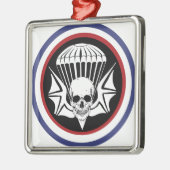 502nd ornament aus metall (Links)