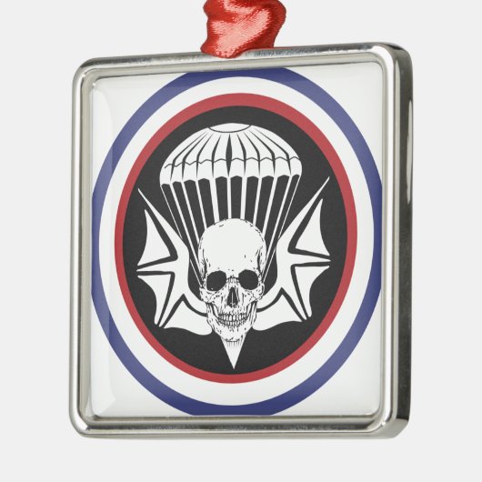 502nd ornament aus metall (Links)