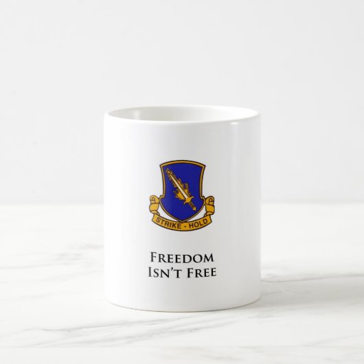 504th PIR-Freiheit ist nicht frei Kaffeetasse (Mittel)