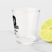 50 and Fabulous Bold Grunge Distressed Black White Schnapsglas (Rechts)