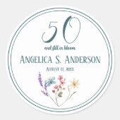 50 and still in Bloom Wildflower Birthday Runder Aufkleber (Vorderseite)