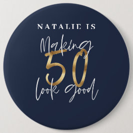 50 aussehen lassen - eine gute blaue Gold-Geburtst Button