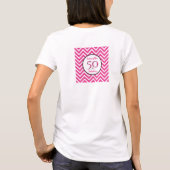 50 & Fabulous Cerise Pink Zickzack Muster Party T-Shirt (Rückseite)