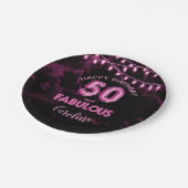 50 & Fabulous Pink Foil Balloons & String Lights Pappteller (Schrägansicht)