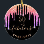 50 Fantastischer Geburtstag schwarzer Regenbogen-G Keramik Ornament<br><div class="desc">Trendy und glamourös zum 50. Geburtstag. Ein klassischer schwarzer Hintergrund mit regenbogenfarbenen Imitaten Glitzer Tropfen, Farbe Tropfen in lila, rosa und Rose Gold. Mit dem Text: 50 und fabelhaft. Personalisieren und fügen Sie einen Namen und Alter hinzu. Golden farbiger Text. Das Wort Fabulous wird mit einem modernen handgeschriebenen Stilskript mit...</div>