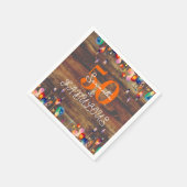 50. Geburtstag 50 und fabelhafte Lichter Rustikale Serviette (Ecke)