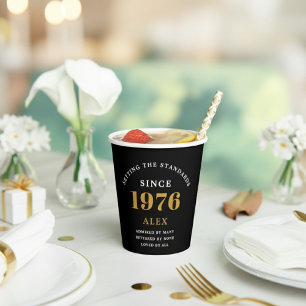 50. Geburtstag Name 1976 Schwarz Gold Elegant Chic Pappbecher