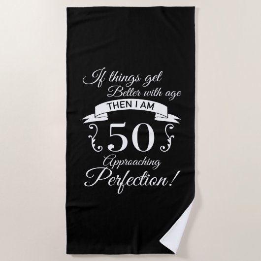 50. Geburtstag Spaß Annäherung Perfektion Strandtuch (Vorderseite)