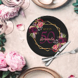 50. Geburtstagsparty schwarzes Gold geo florale Bo Pappteller<br><div class="desc">Ein Teller für eine 50. Geburtstagsfeier. Ein schicker schwarzer Hintergrund mit einem geometrischen Rahmen für Imitate. Die Einrichtung besteht aus dunklen, lila und bordeauxfarbenen Blume, Rose und Boho-Federn. Vorlagen für einen Namen, 50 Jahre und ein Datum. Geburtsdatum oder Geburtsdatum des Party. Der Name wird mit handgeschriebenem Stilskript, rosa Buchstaben, lila...</div>