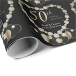 50. Goldener Hochzeitstag Geschenkpapier<br><div class="desc">50. Goldener Hochzeitstag bereit zu Ihnen zu personifizieren. ⭐ dieses Produkt ist kundengerechtes 100%. Grafiken und/oder Text können addiert werden, gelöscht worden, bewegt, die Größe neu bestimmt, herum geändert, gedreht, ETC… 99% meiner Entwürfe in meinem Speicher werden getan in den Schichten. Dieses macht es einfach, damit Sie die Grafiken und...</div>