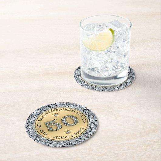 50. Hochzeitstag Gold und weiße Diamanten Runder Pappuntersetzer (Vor Ort)