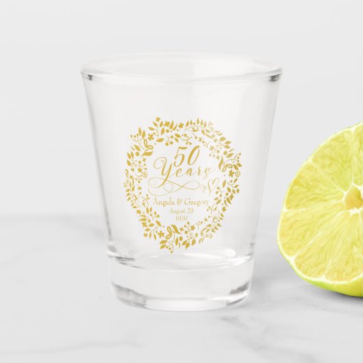 50. Hochzeitstag Goldene Herzen 50 Schnapsglas (Vorderseite)