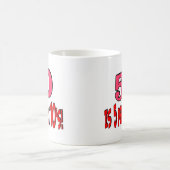 50 ist 5 perfekte 10s (ROSA) Kaffeetasse (Mittel)