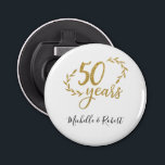 50 Jahre Hochzeitstag Geschenk Gold Glitzer Flaschenöffner<br><div class="desc">50 Jahre Hochzeitstag personalisierter Flaschenöffner mit Gold und Glitzer Typografie in Handschrift und Kalligraphie Stil Schriftart.</div>