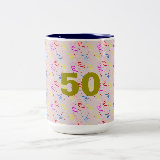 50 Jahre und Confetti Zweifarbige Tasse (Mittel)