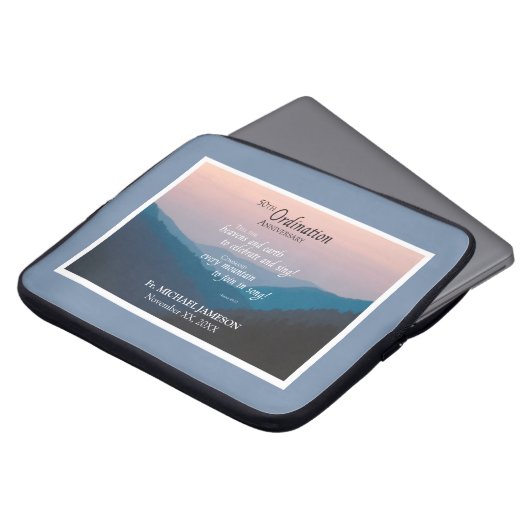 50. Jahrestag der Ordination Herzlichen Glückwunsc Laptopschutzhülle (Vorne Oben)