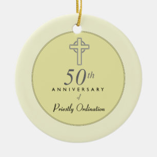 50. Jahrestag des Priesters mit dem besessenen Kre Keramik Ornament