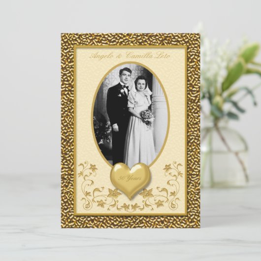 50. Jubiläum mit Goldenen Herz-Einladung Einladung (Stehend Vorderseite)