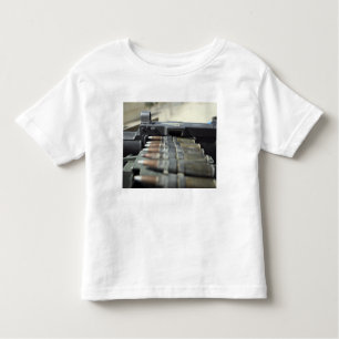 50-kalibrige Maschinenpistolen Kleinkind T-shirt