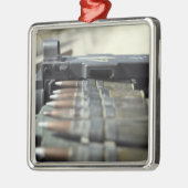 50-kalibrige Maschinenpistolen Silbernes Ornament (Links)