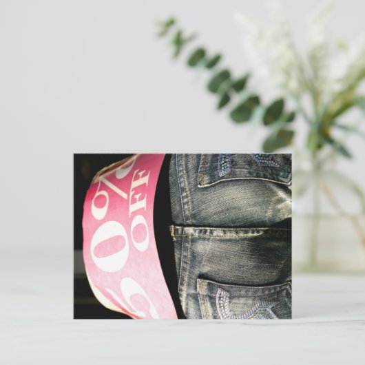 50 Prozent weniger Postkarte (Stehend Vorderseite)