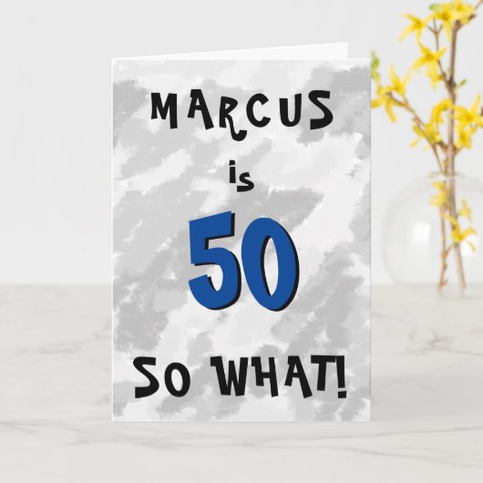 50 so, was Funny Zitat und Name Blue 50. Geburtsta Karte (Gelbe Blume)