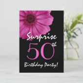 50. Überraschung Geburtstag Gerbera Daisy Metallic Einladung (Stehend Vorderseite)