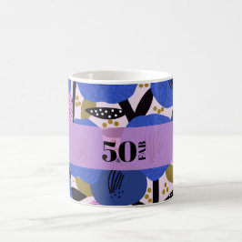 50 und fabelhafte 50. Geburtstag Blaues Blumenmust Kaffeetasse