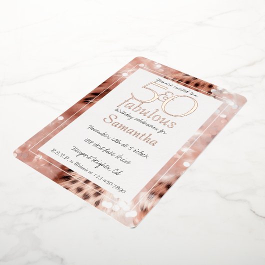 50 und fabelhafte Blush Rose Gold Leopard Geburtst Folieneinladung (Gedreht)