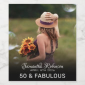 50 und fabelhafte Geburtstagsparty Foto Monogramm  Weinetikett (Einzelnes Label)