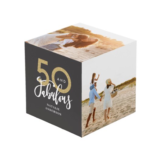 50 und fabelhafter schwarzer und goldener Geburtst Würfel (Vorderseite Schrägansicht)