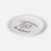 50 und vorzüglich | Pink Black Fur-bulous Pappteller (Schrägansicht)