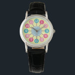 50er Retro Atomic Sternexplosion Mittleres Jahrhun Armbanduhr<br><div class="desc">Dieses minimalistische Uhrendesign wird durch die Atomuhren der 50er Jahre des Retro-Jahrhunderts inspiriert. Die weißen Zahlen sind in Kreisen in verschiedenen Vintagen Rosa- und Blautönen gehalten. Sie spinnen aus einem runden Zentrum in einem grau-blauen Farbton, der die Sekunden / Minuten zählt. Es ist ein einfaches, kühnes, modernes Design aus der...</div>