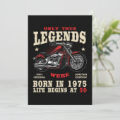 50th Birthday Man Biker Motorcycle Chopper 1975 Einladung (Stehend Vorderseite)