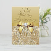 50th Gold Wedding Anniversary Imitate Bow Sequins Einladung (Stehend Vorderseite)