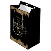 50th Wedding Anniversary Gold Faux Glitter Mittlere Geschenktüte (Vorderseite Schrägansicht)