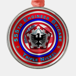 555. PIONIERBRIGADE ORNAMENT AUS METALL