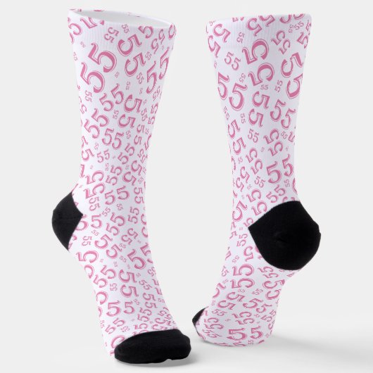 55. Geburtstag Pink Zufallszahlenmuster Socken (Gewinkelt)
