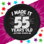 55 Jahre alt Sarcastic Meme Funny 55. Geburtstag Pappteller<br><div class="desc">Dieses witzige 55. Geburtstagsdesign macht einen sarkastischen Spaß-Witz oder ein Novum-Gag-Geschenk für ein 55-jähriges Geburtstagsthema oder eine Überraschung 55. Geburtstagsparty! Das "I made it to 55 Years Old.. Nothing Scares Me" lustige 55. Geburtstagsmeme,  die viel Lachen von Familie,  Freunden,  Party und dem Geburtstag Typ oder Mädchen bekommen wird!</div>