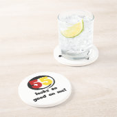 55 sieht mir so gut aus wie T - Shirt und Geschenk Getränkeuntersetzer (Seite)