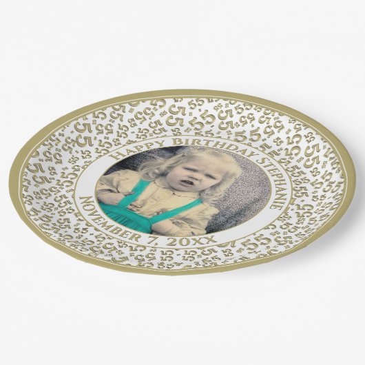 55 Your Photo Random Number Pattern Gold/White Pappteller (Schrägansicht)