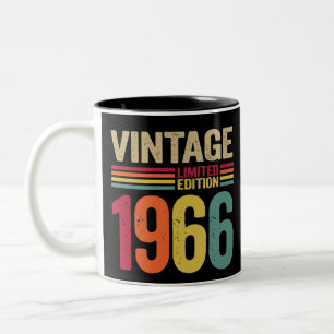 56 Jahre alte Geschenke Vintage 1966 56. Geburtsta Zweifarbige Tasse