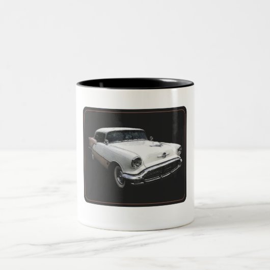 56 Olds 88 Zweifarbige Tasse (Mittel)