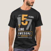57 Years Of Being Awesome 57th Birthday T-Shirt (Vorderseite)