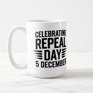 5. Dezember: Tag der Aufhebung Kaffeetasse