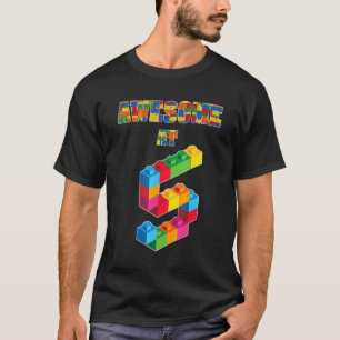 5. Geburtstag Phantastisch in einem 5 Jahre alten T-Shirt