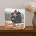 5. Hochzeitstag - Geschenk für ein Paar Foto Holzkisten Schild<br><div class="desc">Rustikales Holzkastenschild,  personalisiert mit Foto,  ist ein perfektes Geschenk für 5 Jahre Jubiläum. Personalisieren Sie mit dem Namen und dem Jahr des Paares. Das Meilenstein 5. Jubiläum Geschenk ist traditionell Holz verwandte Geschenke.</div>