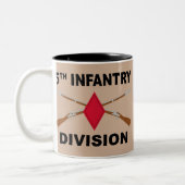 5. Infanteriedivision - gekreuzte Gewehre - mit Zweifarbige Tasse (Links)