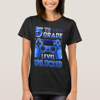 5. Klasse freigeschaltete Gaming-Gamer-Jungen Ck b T-Shirt
