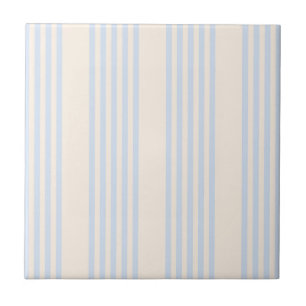 5 Streifen in hellblau und beige Fliese